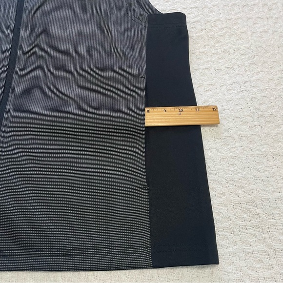 PGA Tour Men's Charcoal and Black Vest~ Size Medium - Picture 4 of 10